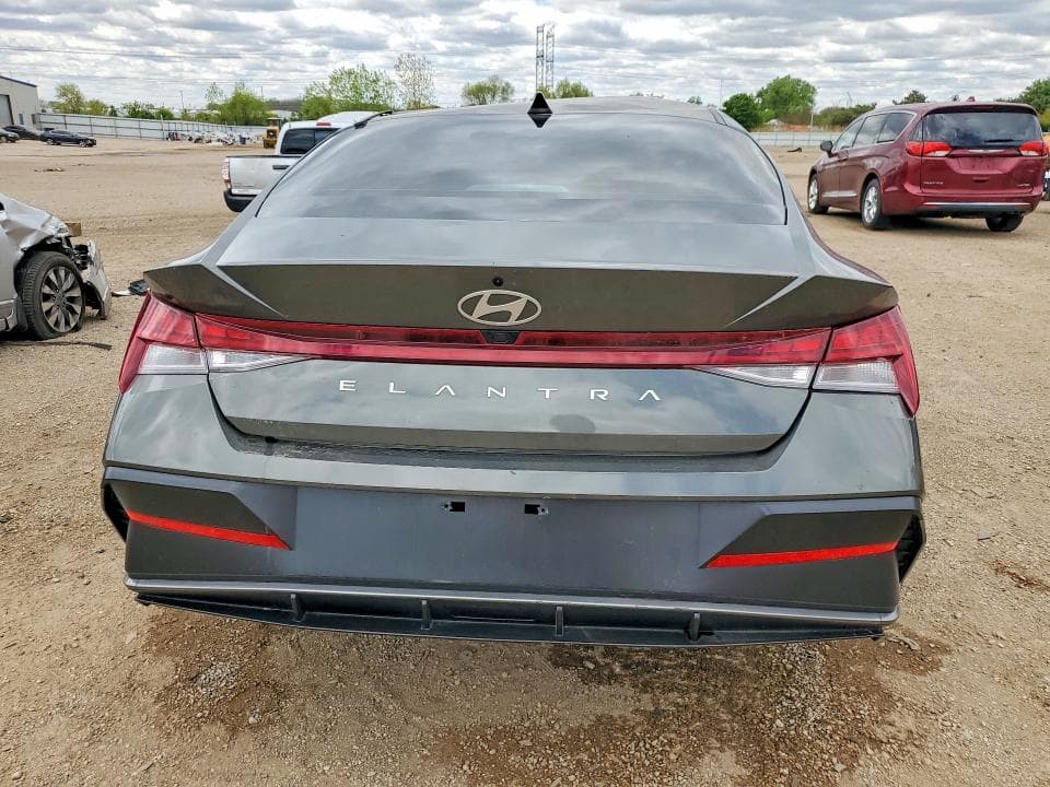 2025 HYUNDAI ELANTRA SEL 6