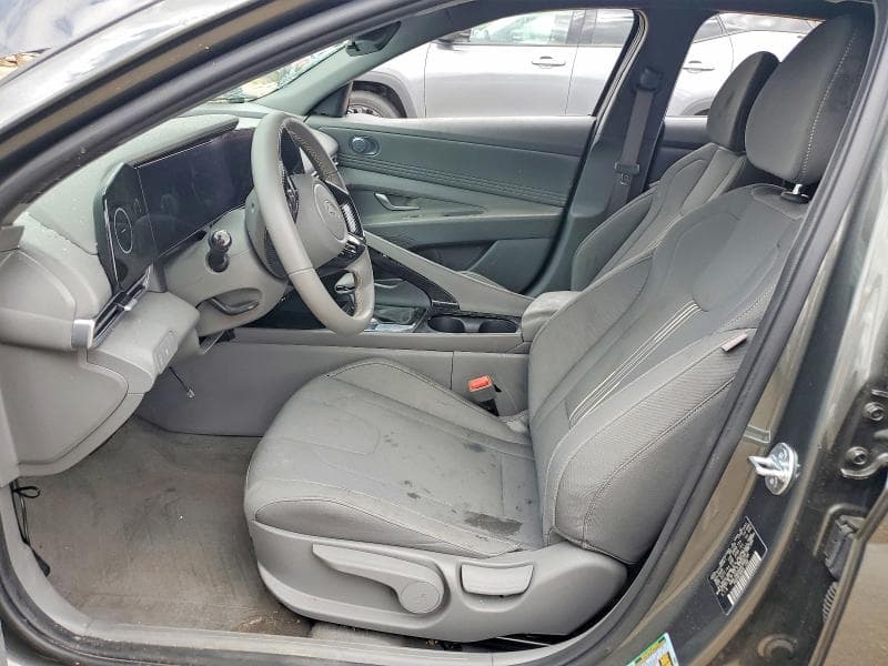 2025 HYUNDAI ELANTRA SEL 7