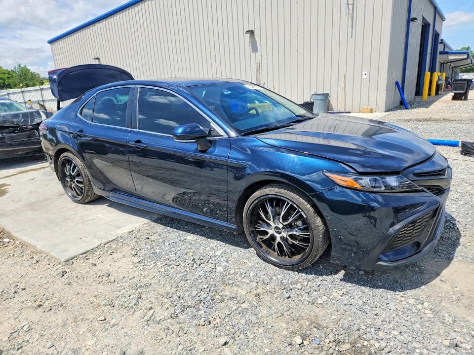 2021 TOYOTA CAMRY SE SE 4