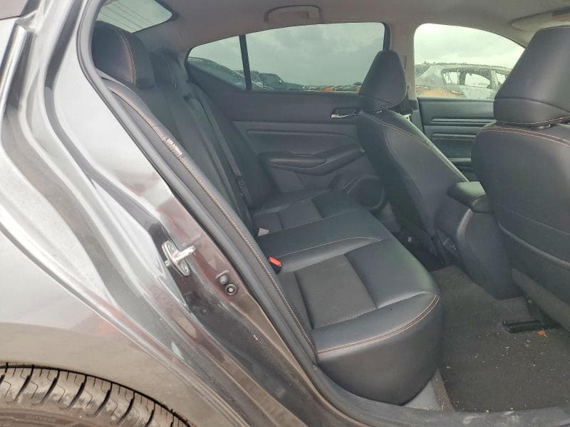 2022 NISSAN ALTIMA SR SR 10