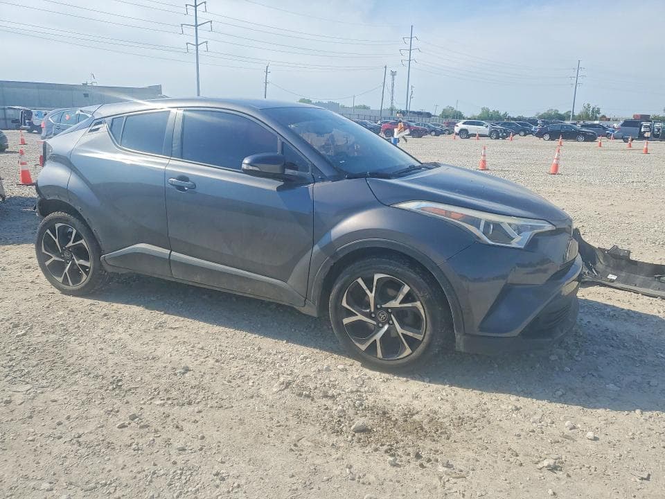 2018 TOYOTA C-HR XLE 4