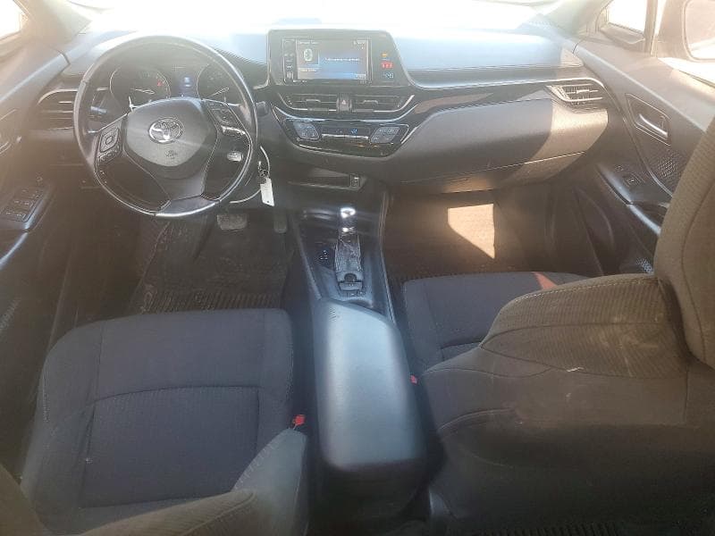 2018 TOYOTA C-HR XLE 8