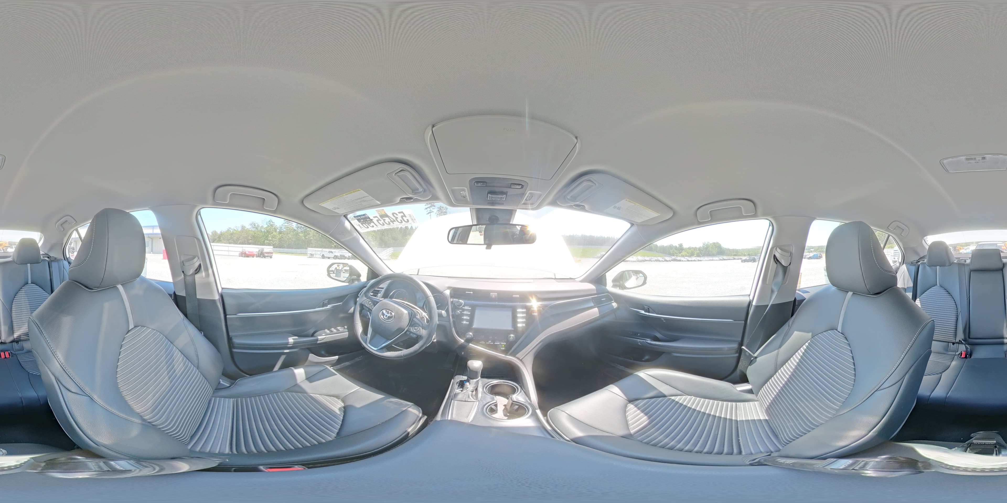 2019 TOYOTA CAMRY SE SE 14