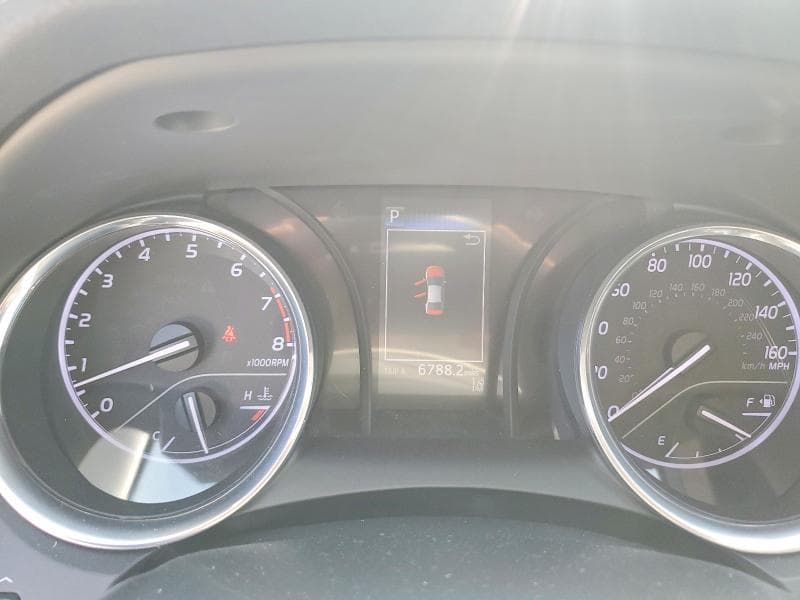 2019 TOYOTA CAMRY SE SE 9