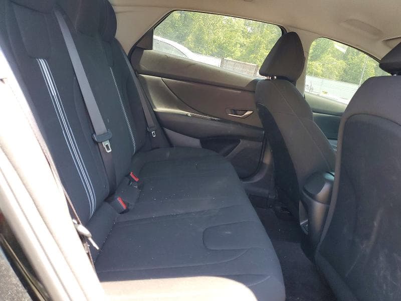 2024 HYUNDAI ELANTRA SEL SEL 10