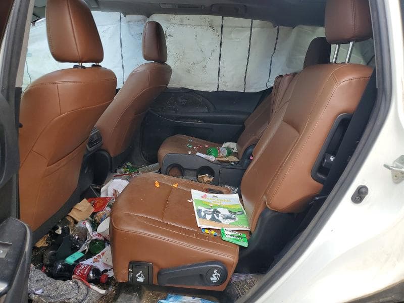 2018 TOYOTA HIGHLANDER LIMITED LIMITED 11