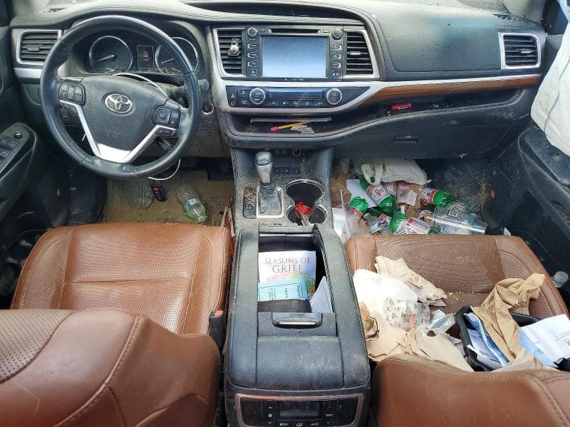 2018 TOYOTA HIGHLANDER LIMITED LIMITED 8