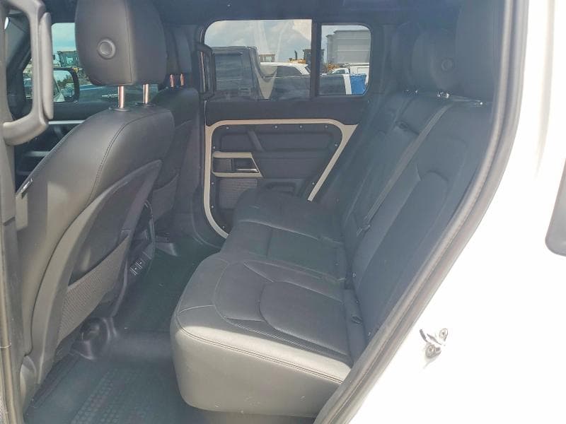 2024 LAND ROVER DEFENDER 110 S 10
