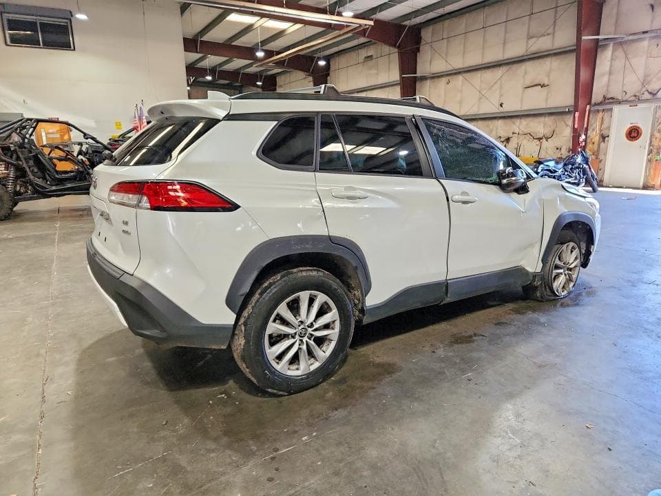 2022 TOYOTA COROLLA CROSS LE LE 3
