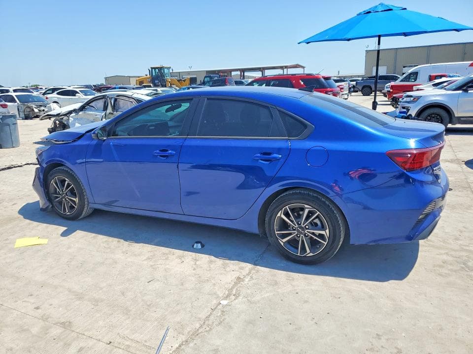 2023 KIA FORTE LXS 2