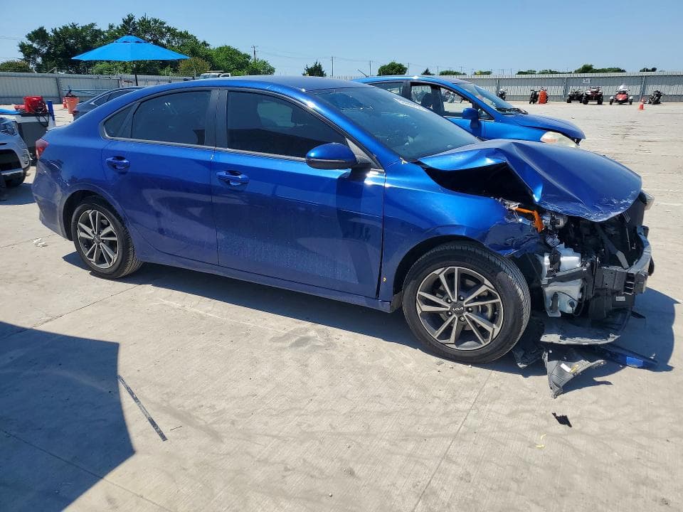 2023 KIA FORTE LXS 4
