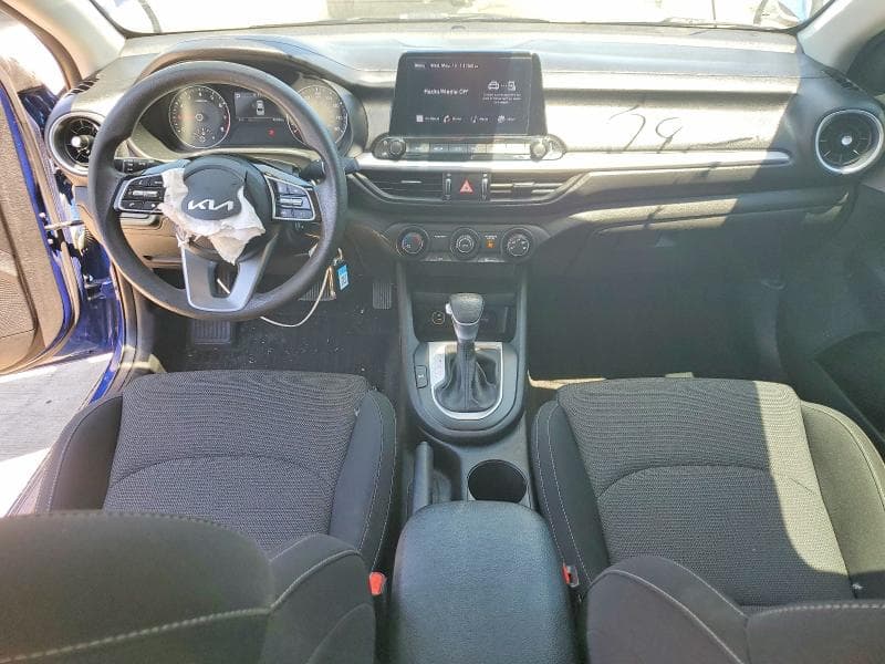 2023 KIA FORTE LXS 8
