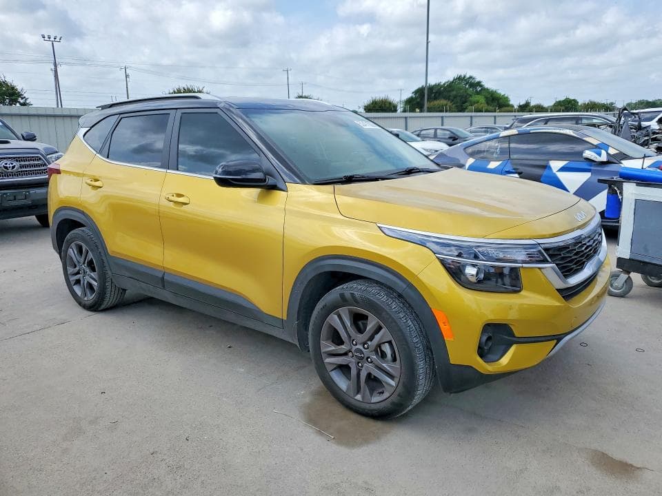 2023 KIA SELTOS S 4