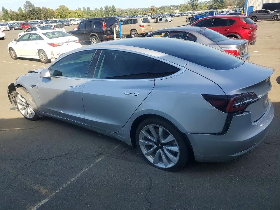 2018 TESLA MODEL 3 2