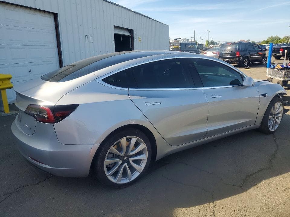 2018 TESLA MODEL 3 3