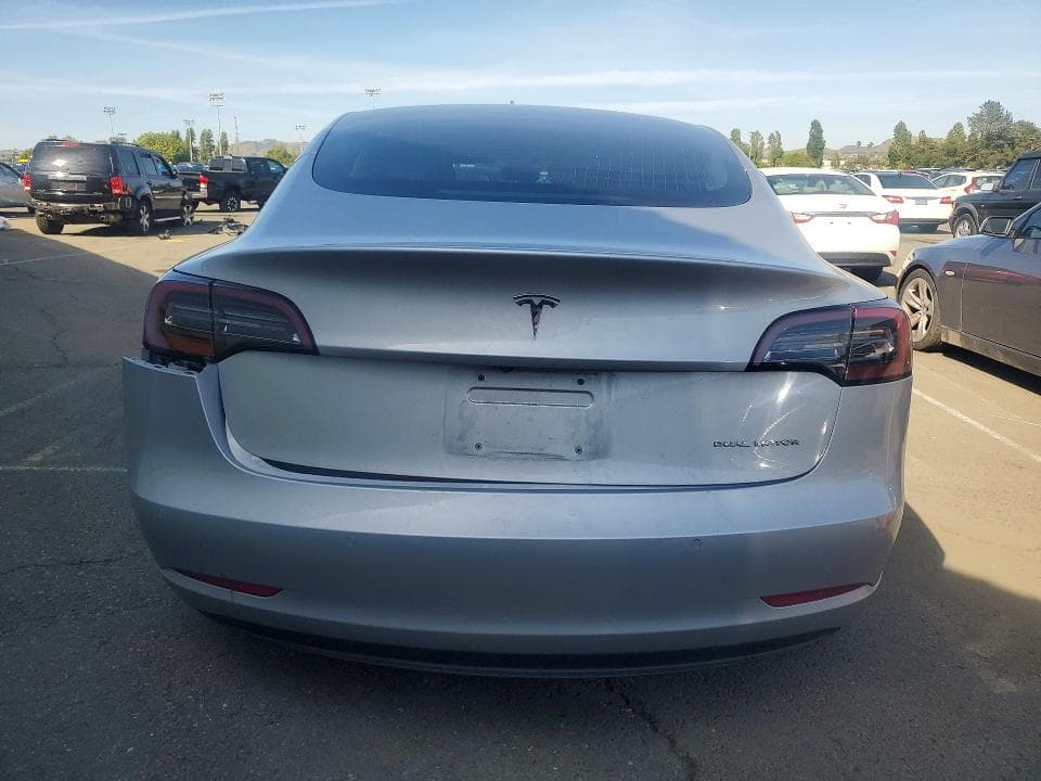 2018 TESLA MODEL 3 6