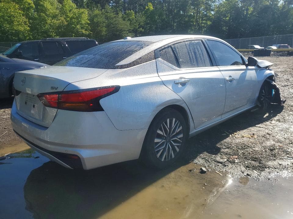 2023 NISSAN ALTIMA SV 3