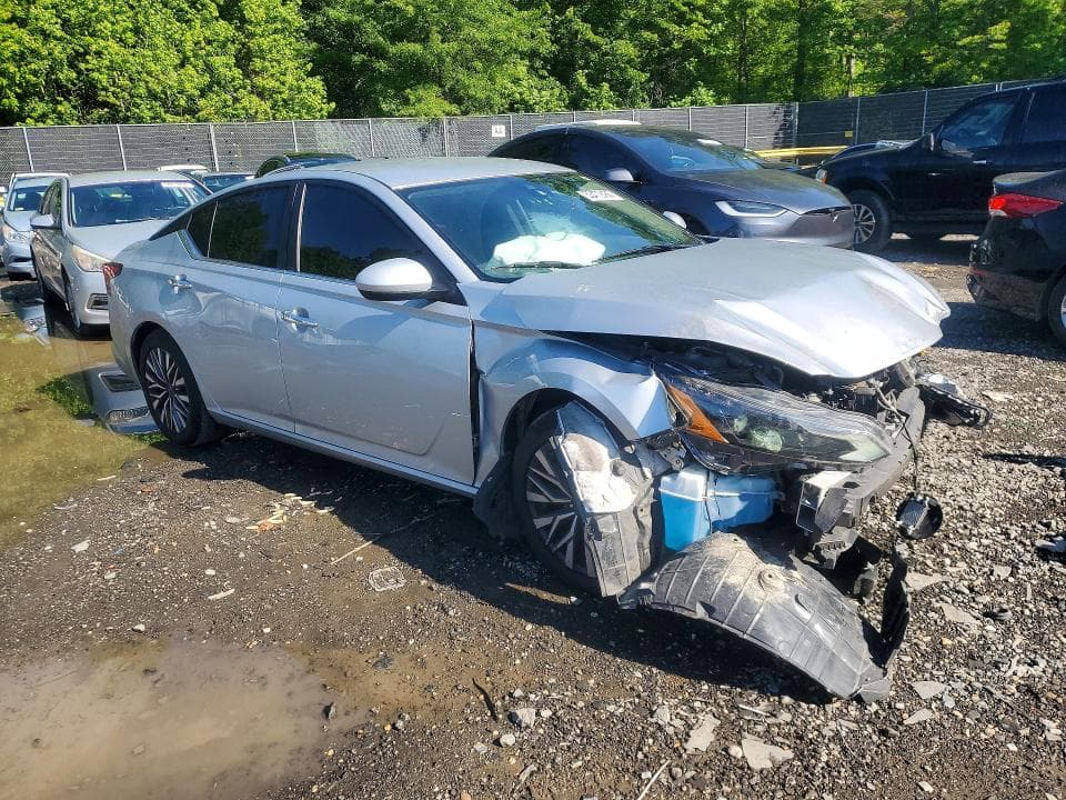 2023 NISSAN ALTIMA SV 4