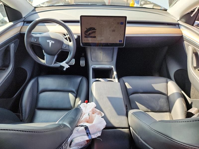 2023 TESLA MODEL Y 8