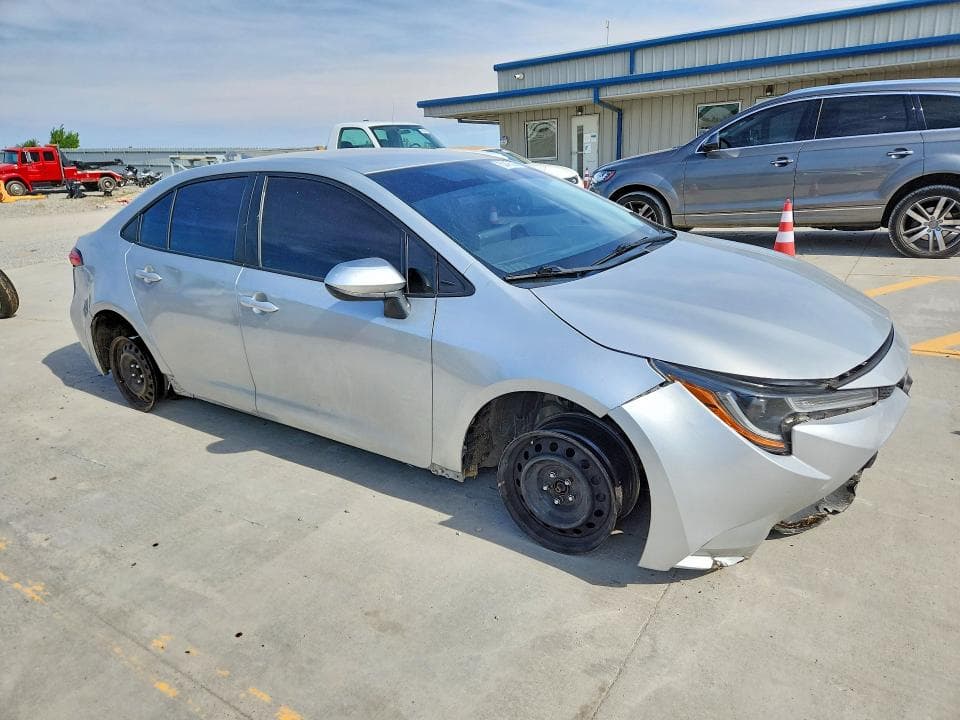 2022 TOYOTA COROLLA LE 4