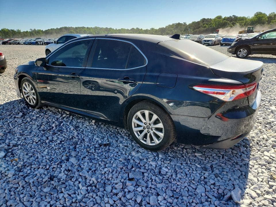 2018 TOYOTA CAMRY LE 2