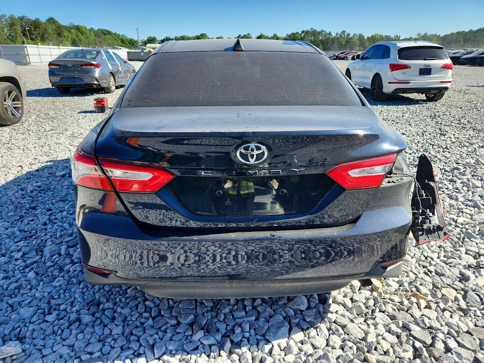 2018 TOYOTA CAMRY LE 6