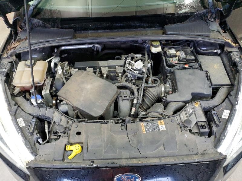 2017 FORD FOCUS SE 11