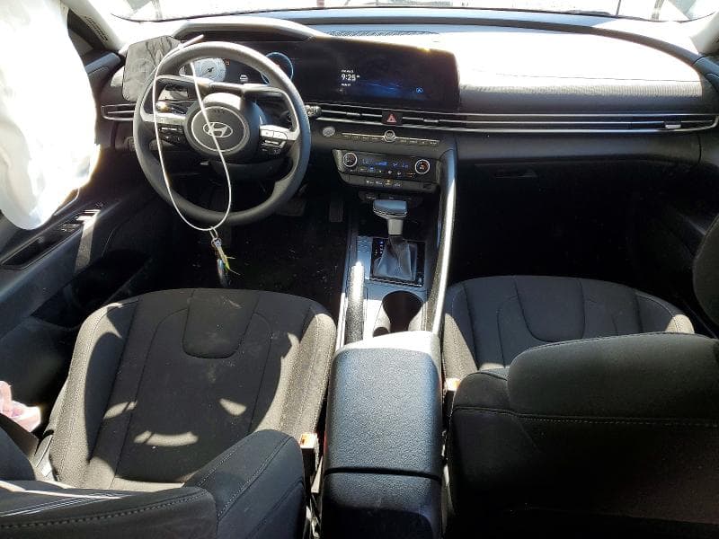 2024 HYUNDAI ELANTRA SEL 8