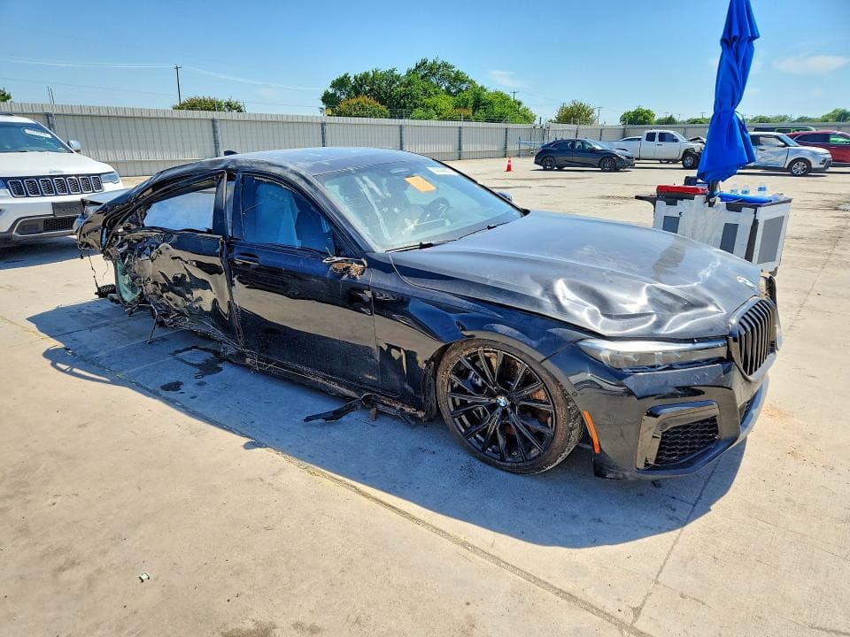 2022 BMW 750 XI 4