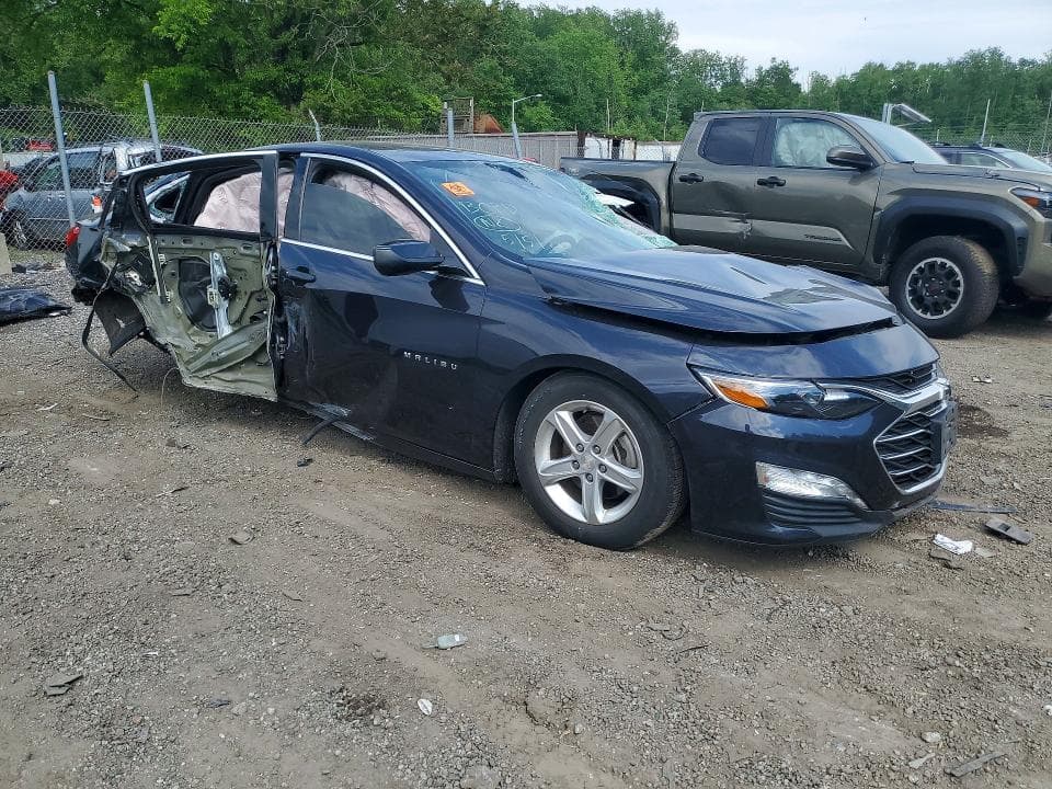 2023 CHEVROLET MALIBU LT 4