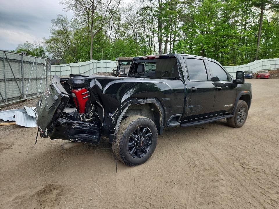 2025 GMC SIERRA K2500 AT4 3