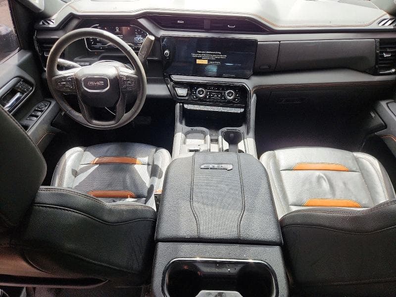 2025 GMC SIERRA K2500 AT4 8
