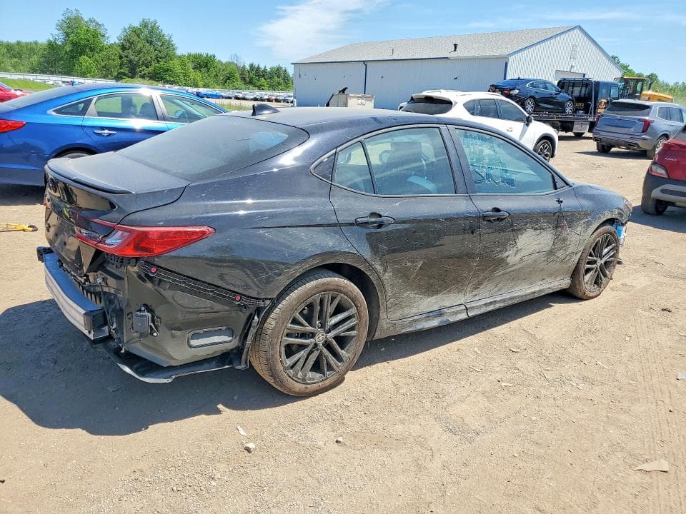 2025 TOYOTA CAMRY SE 3