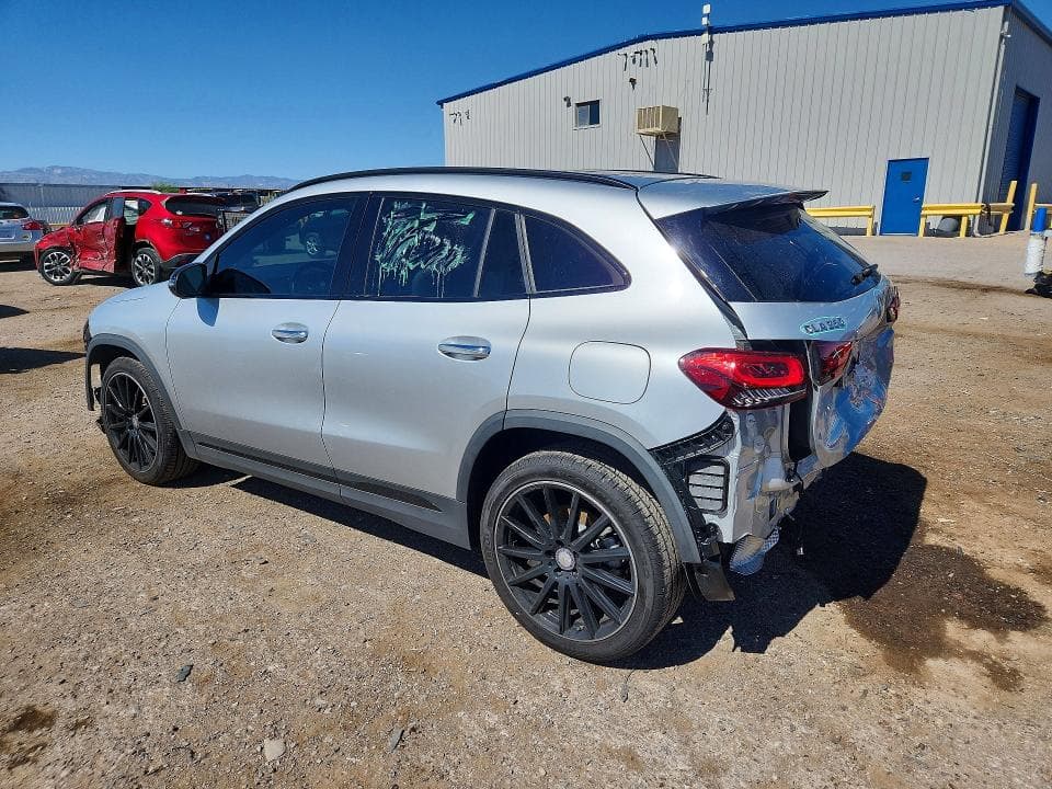 2023 MERCEDES-BENZ GLA 250 2