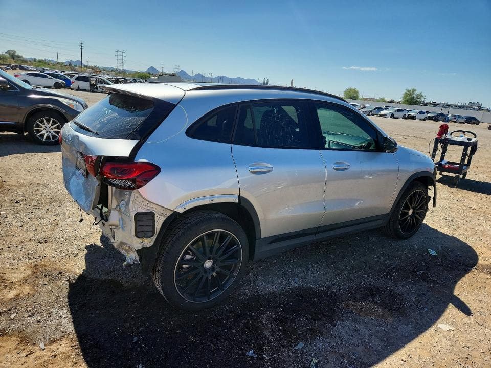 2023 MERCEDES-BENZ GLA 250 3