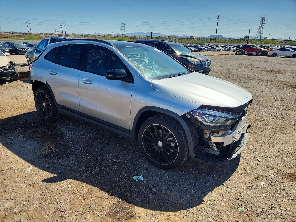 2023 MERCEDES-BENZ GLA 250 4