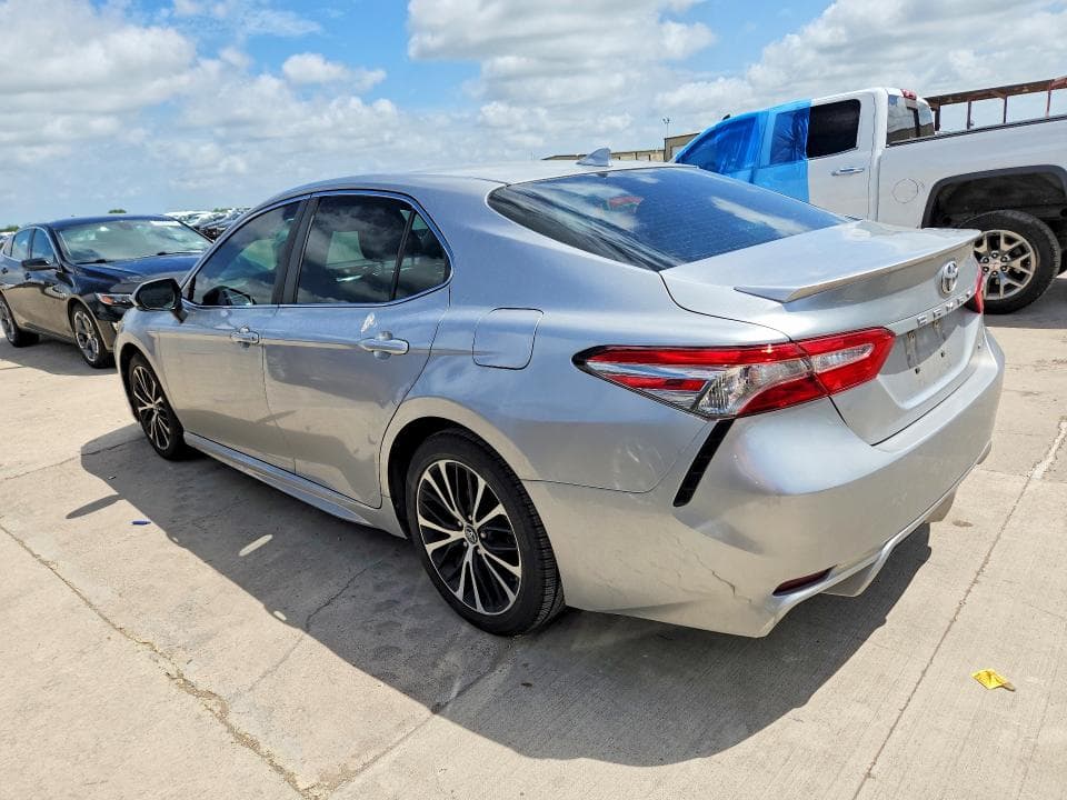 2018 TOYOTA CAMRY SE SE 2