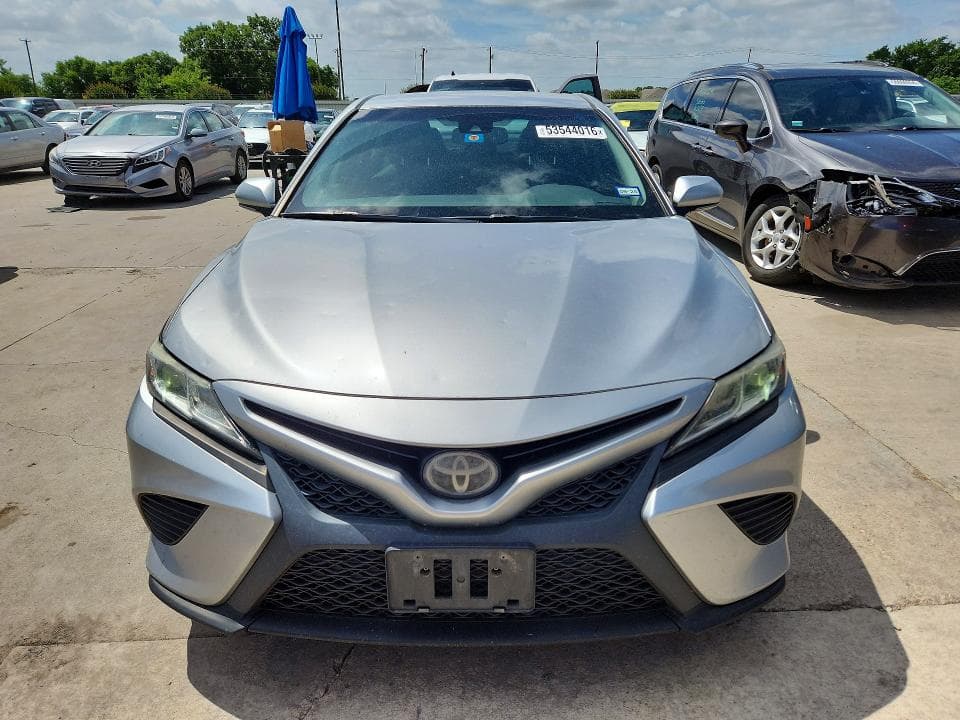2018 TOYOTA CAMRY SE SE 5