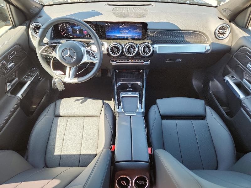 2025 MERCEDES-BENZ GLB 250 4MATIC 9