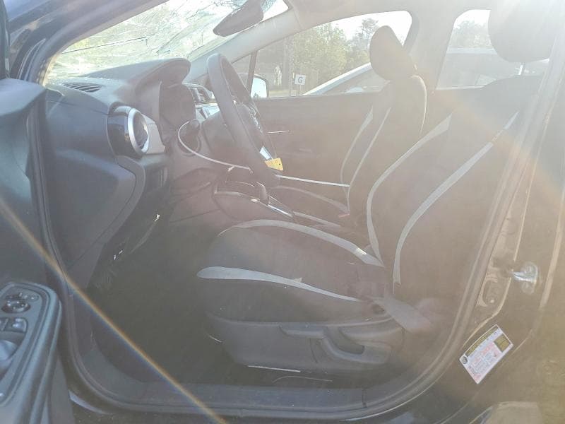 2021 NISSAN VERSA SV 7