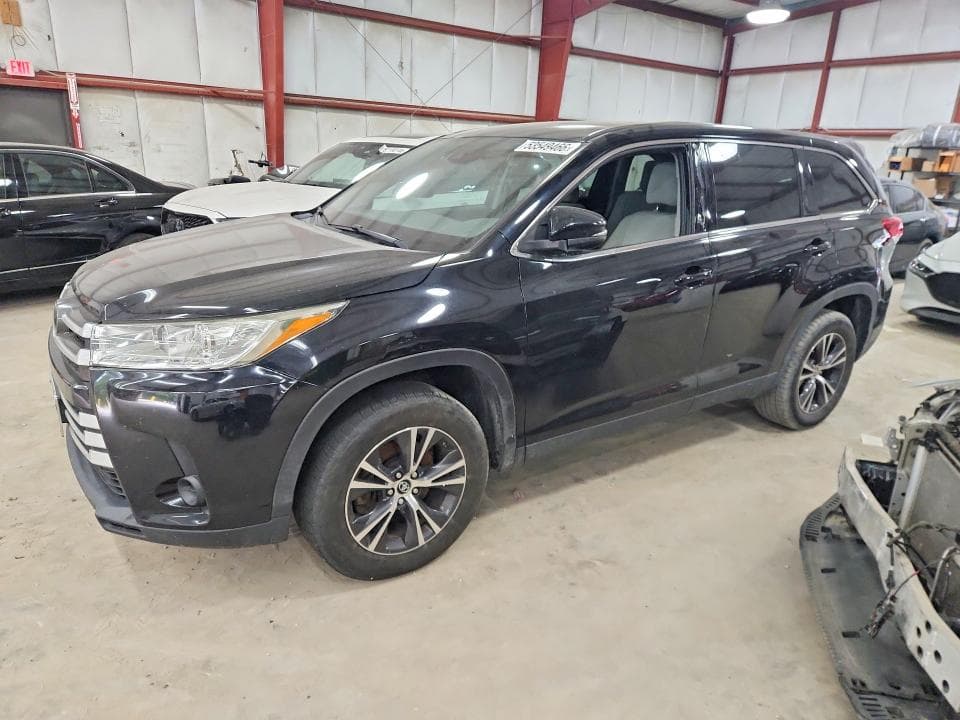 2019 TOYOTA HIGHLANDER LE - 1