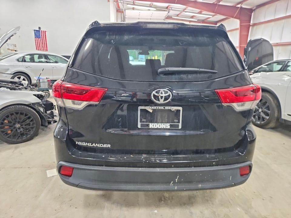 2019 TOYOTA HIGHLANDER LE 6