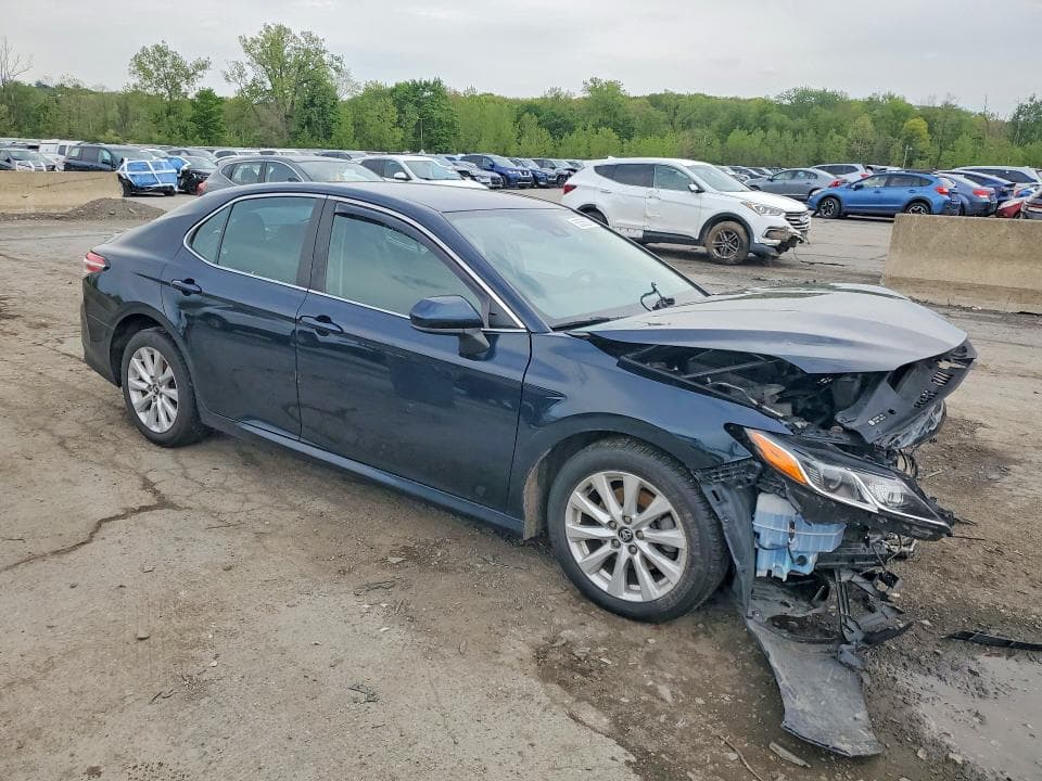 2020 TOYOTA CAMRY LE 4