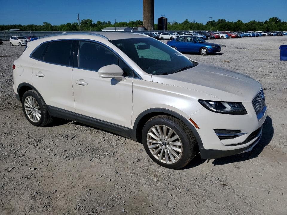 2019 LINCOLN MKC 4