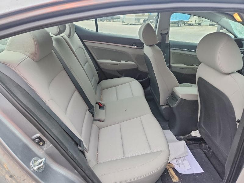 2018 HYUNDAI ELANTRA SEL 10