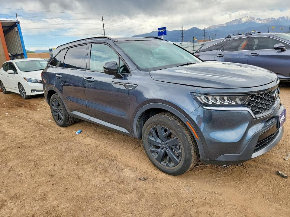 2021 KIA SORENTO S 4