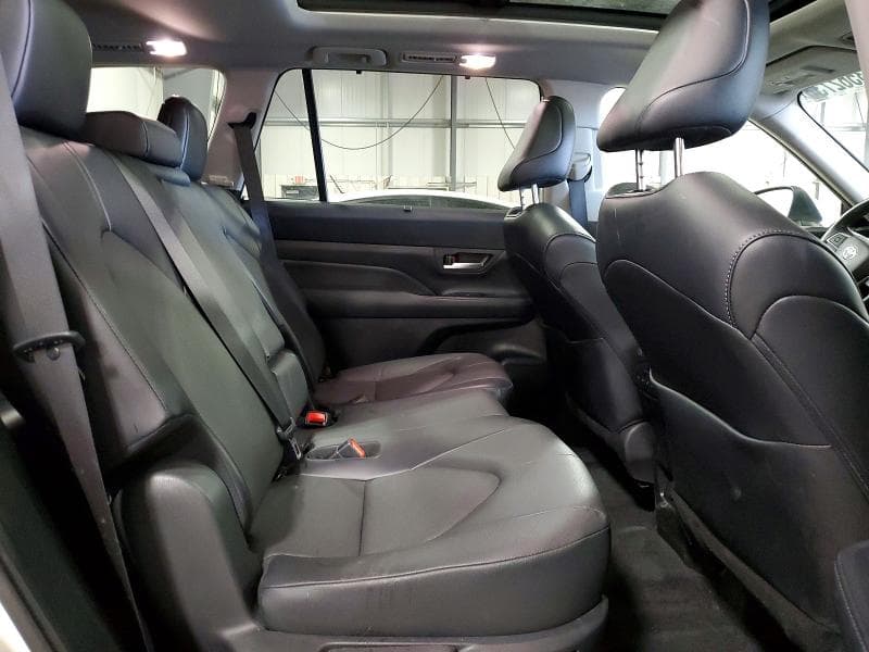 2024 TOYOTA GRAND HIGHLANDER HYBRID XLE 11