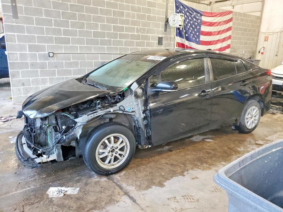 2021 TOYOTA PRIUS LE 1