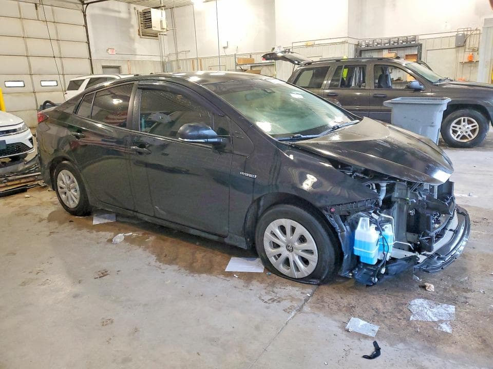 2021 TOYOTA PRIUS LE 4