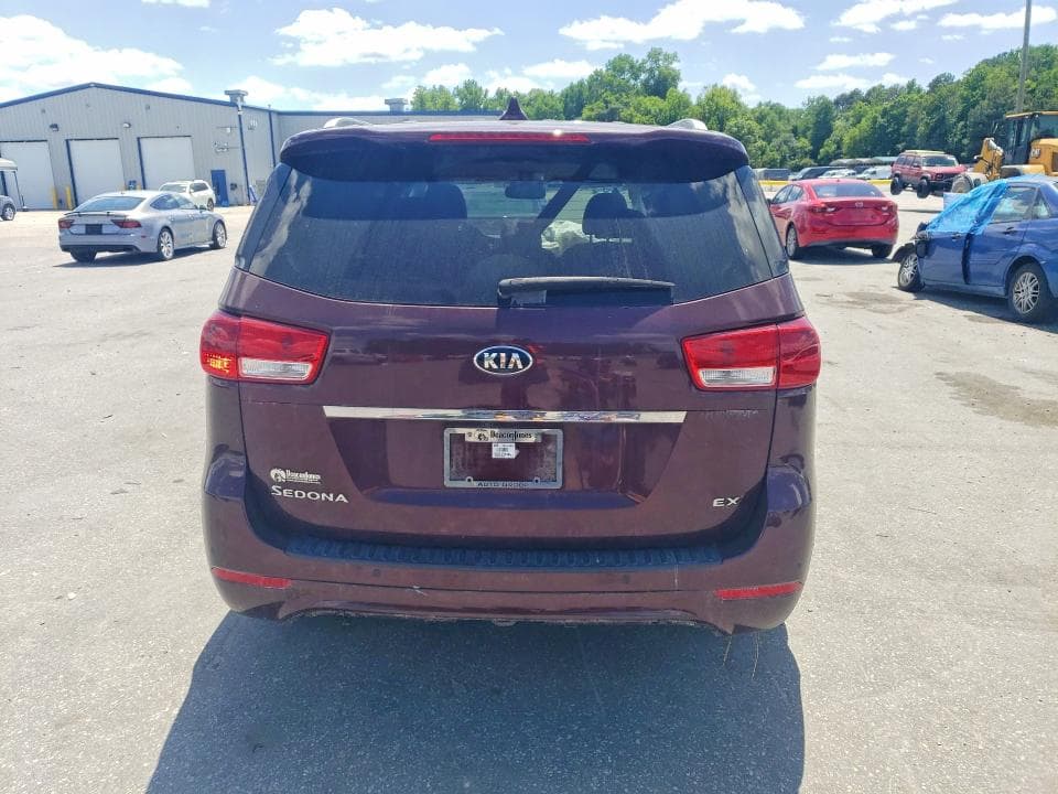 2017 KIA SEDONA EX 6